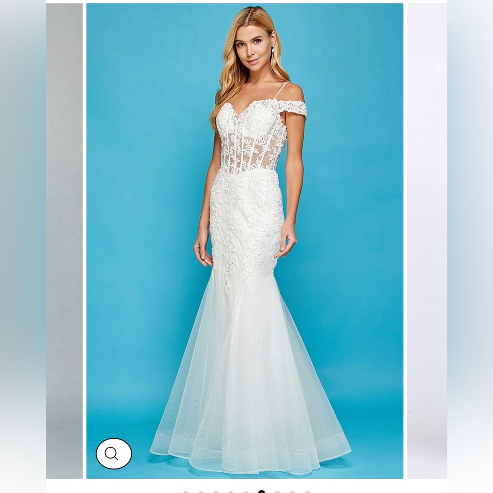 NWT Wedding Dress white appliqué mermaid